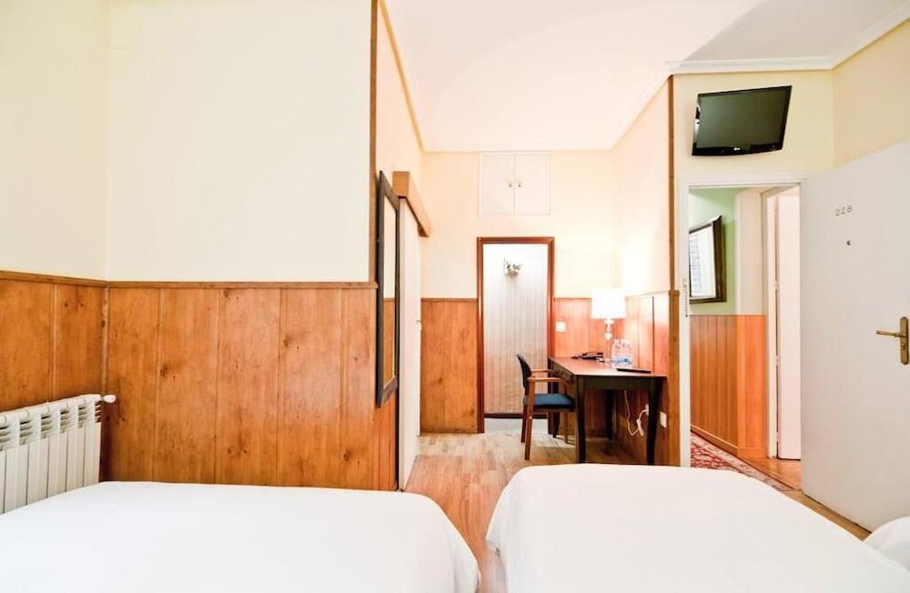 Hostal Asuncion Μαδρίτη Εξωτερικό φωτογραφία