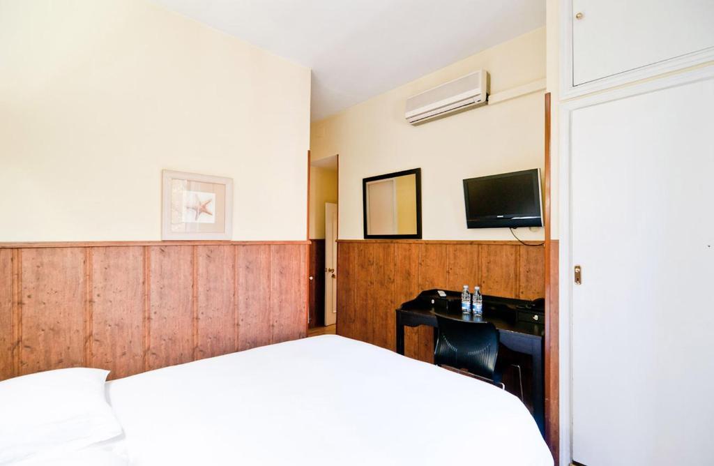 Hostal Asuncion Μαδρίτη Δωμάτιο φωτογραφία
